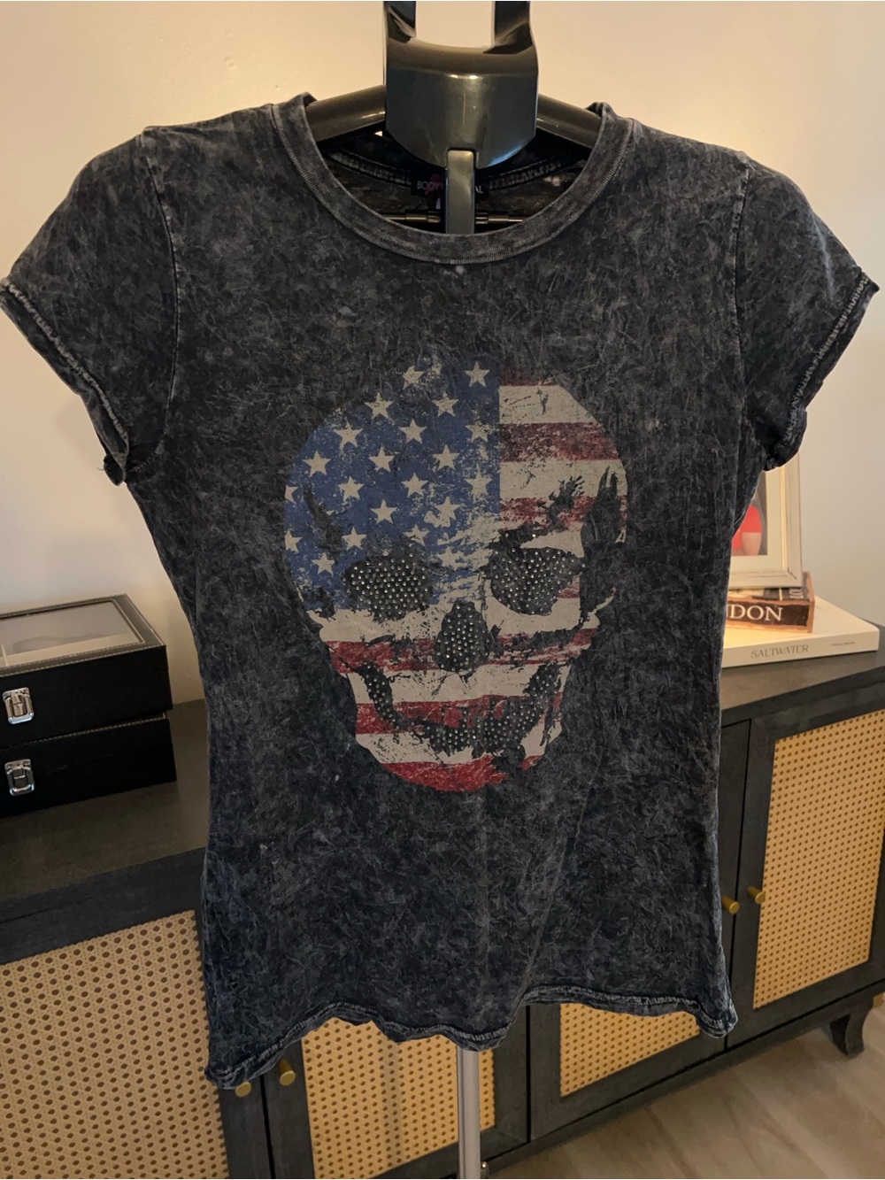 Body Central Black Vintage Skull Flag Short Sleeve Tee